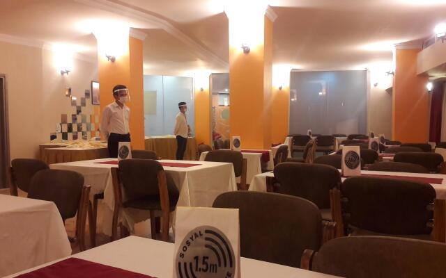 Club Urgench Hotel