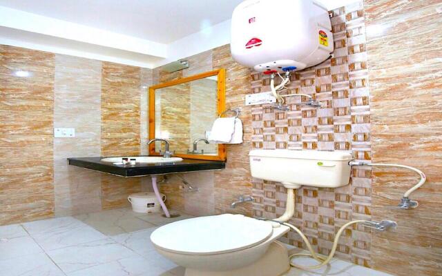 POP HOME 82259 Shashwat Homestay