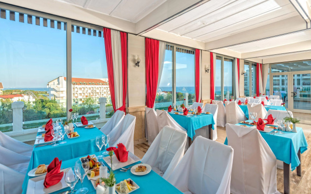 Royal Atlantis Spa & Resort