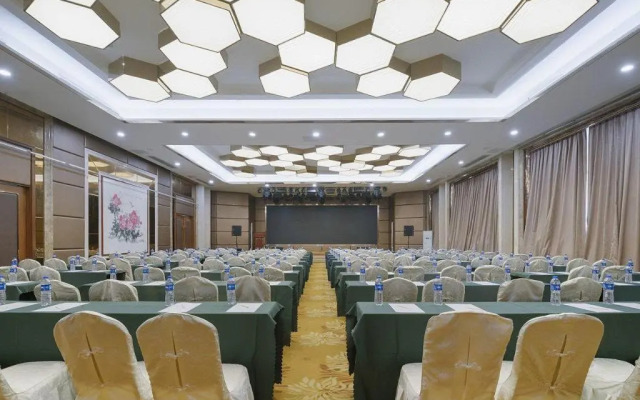 Vienna International Huizhou South Train Station