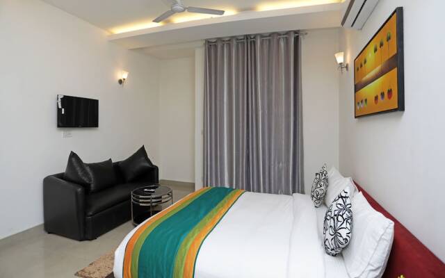 OYO 11872 Heaven Inn