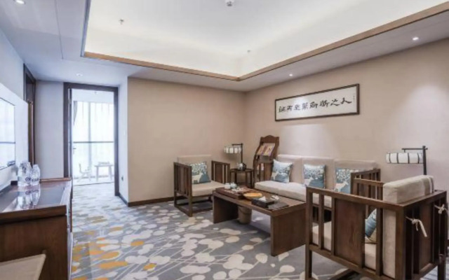 Lugui International Hotel