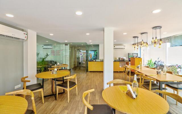 OYO Townhouse 202 Hotel Aarya Enclave