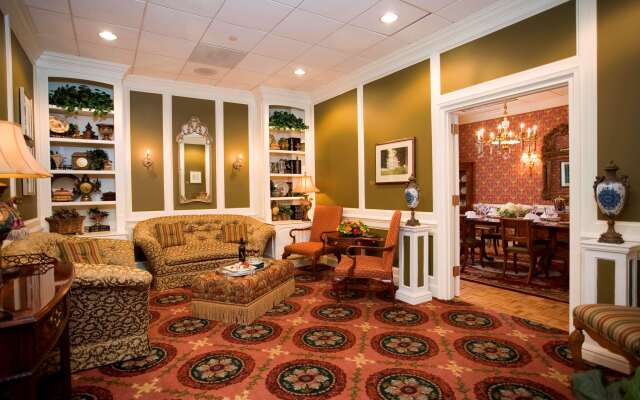 Hotel Roanoke & Conference Ctr, Curio Collection by Hilton