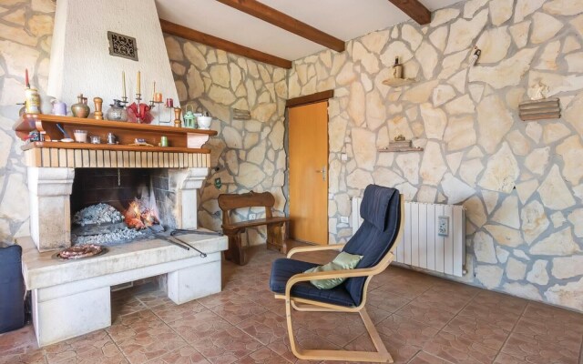 Stunning Home in Fazana With Wifi and 5 Bedrooms