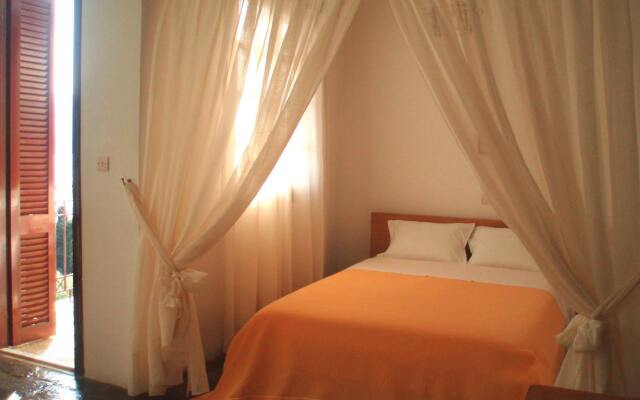 Scorpios Hotel & Suites