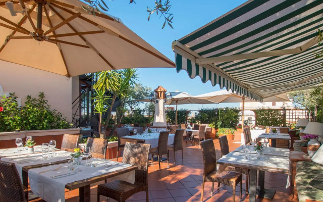 Hotel Diana Roof Garden