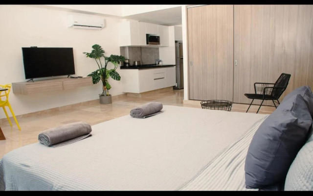 Torre Diez by Grupo Amber