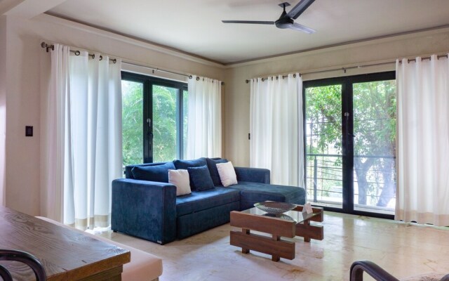 Lotus 2 Condo One Block Away from Mamitas Beach Club by RedAwning