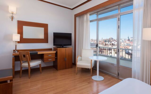 Hotel Madrid Plaza de España Affiliated by Meliá