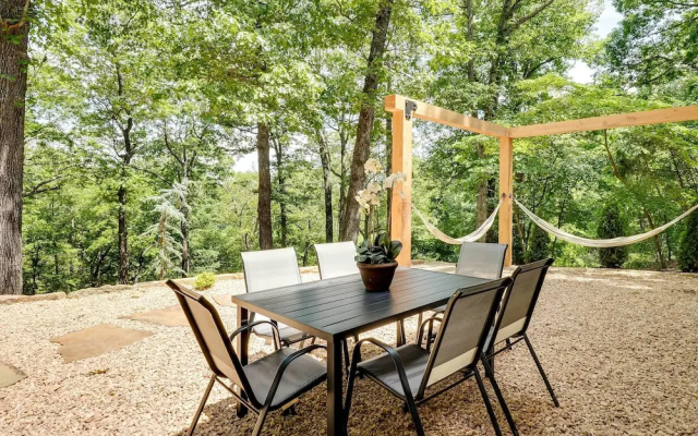 Spacious Home on Beaver Lake w/ Deck & Fire Pit!