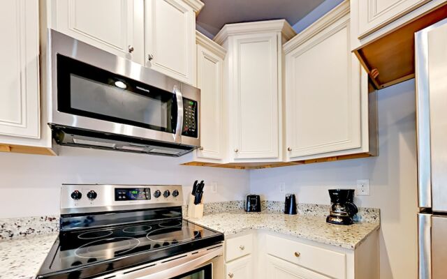 Shadow Lake - 3 Br Townhouse