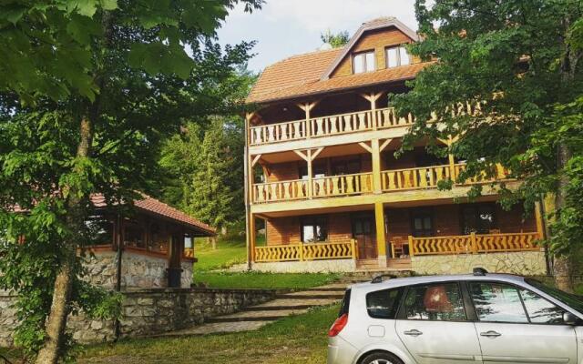 Apartments Zaric