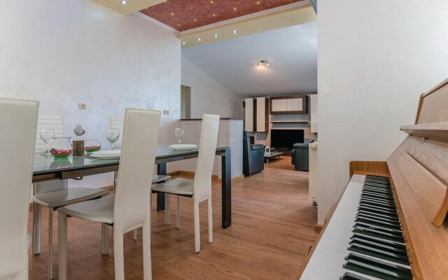 Nice Home in Kastel Novi With Sauna, Wifi and 8 Bedrooms
