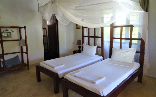 Makuti Beach Bungalows