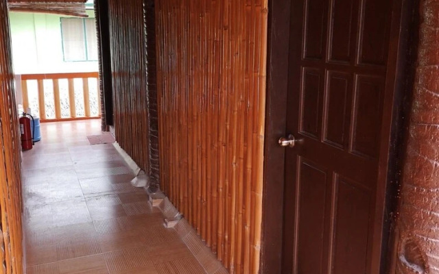 Guanna's Place Room and Resto Bar