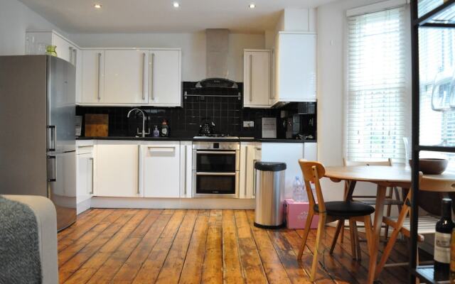 Fabulous 1 Bedroom Flat In Dalston Junction