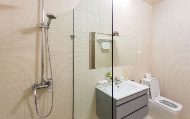 Falcon Apartments - Metekhi