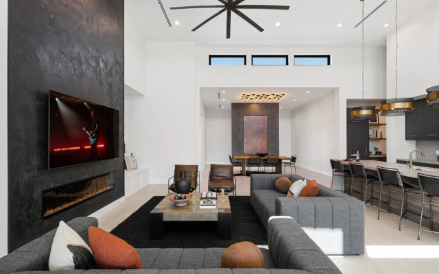 Ember-pool Heat Available-in North Scottsdale