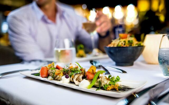 Pullman Reef Hotel Casino