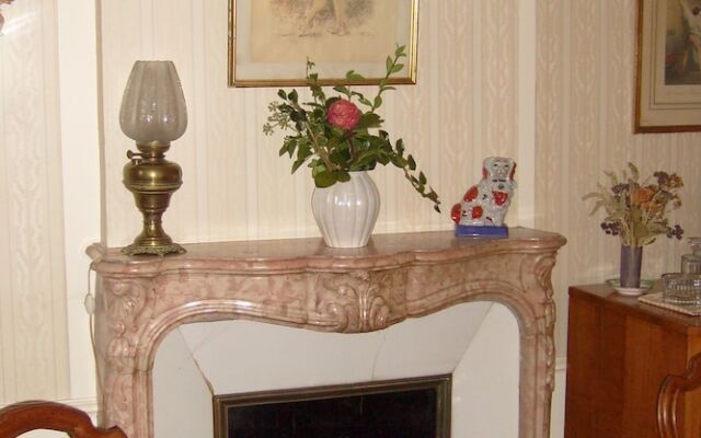 Château De Serrigny