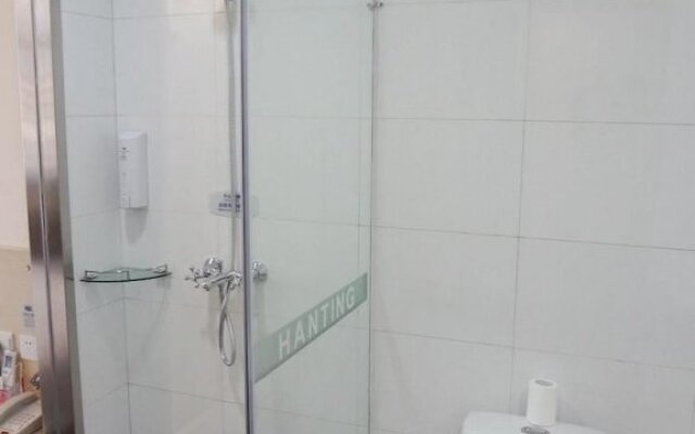 Hanting Express Cangzhou Railway staion