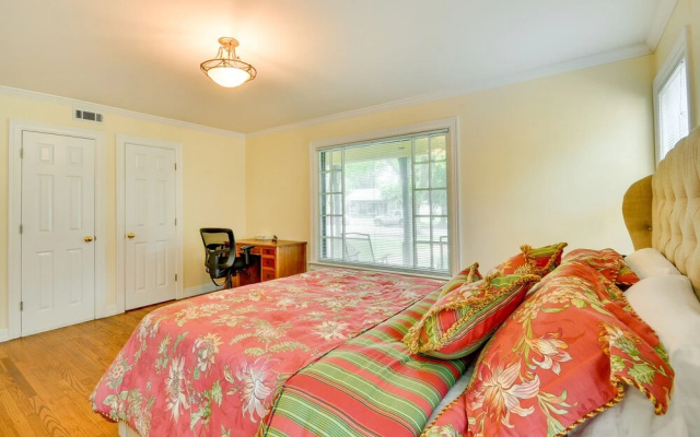 Spacious Amarillo Home With Shared Fire Pit!