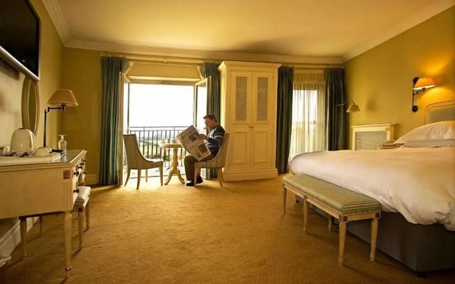 Step House Hotel
