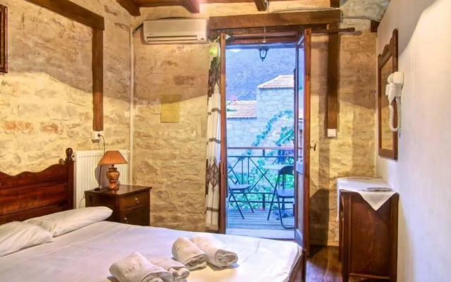 Stone Village Petrino Horio
