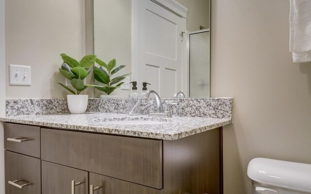 FRONTDESK Park 66 Flats Broad Ripple Indianapolis