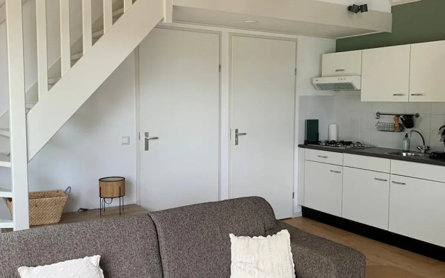 Nice Chalet with Microwave near Wadden Sea