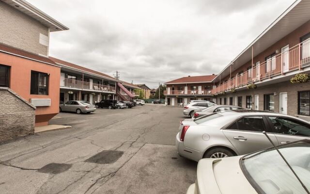 Falcon Motel Brossard
