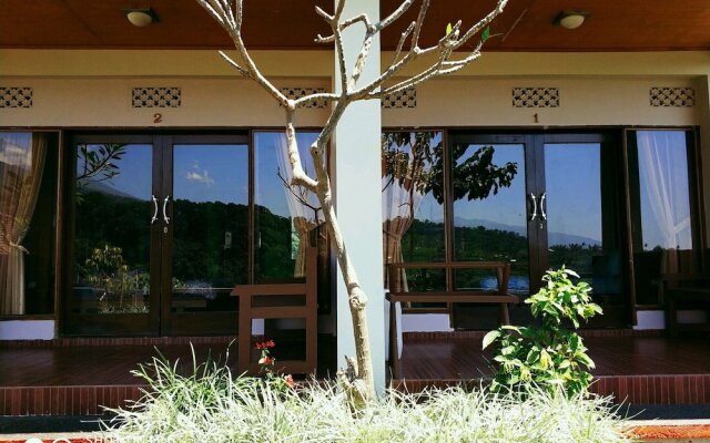 Senaru Lodge
