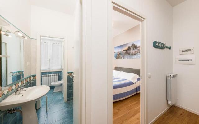 Poseidon Apartment 011019-LT-0180