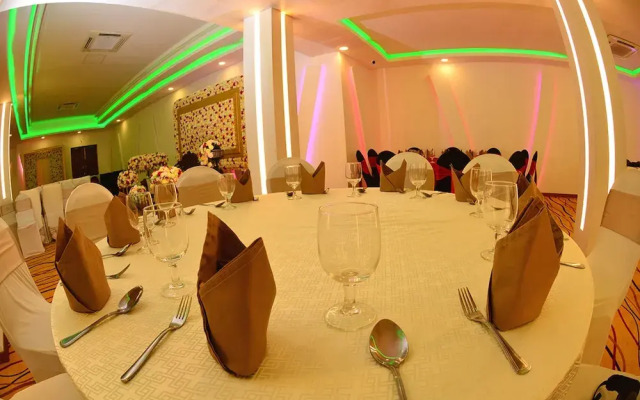 OYO 456 Owinmo Hotel & Reception Hall