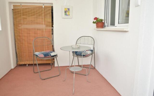 Apartment Yellow House