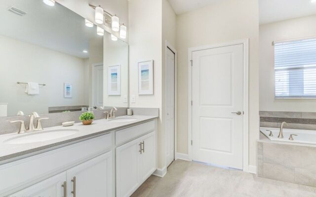 Interlocking Drive Villa Champions Gate