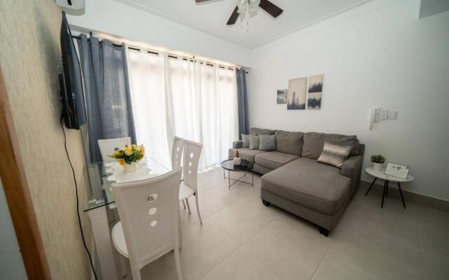Luxury 2 Br Naco Pool Gym Greatview
