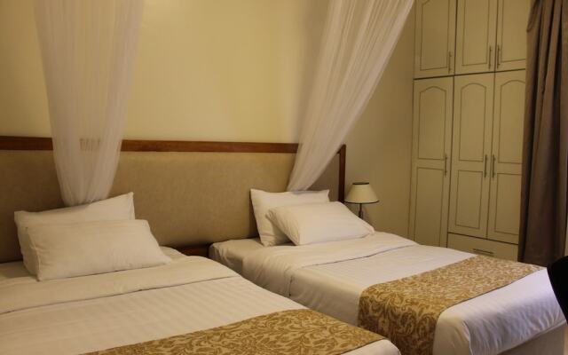 Hill Crest Hotel