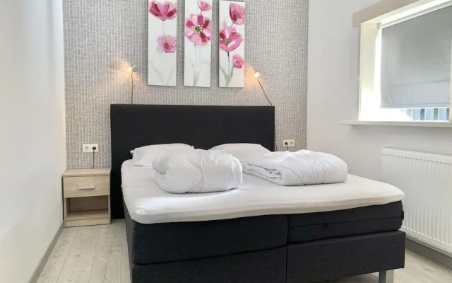 Renovated Bungalow With Garden