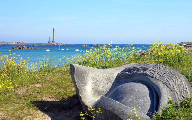 Holiday Home With Jacuzzi, Guisseny