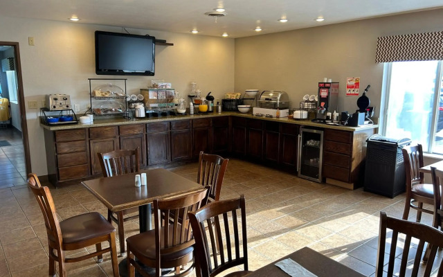 Boarders Inn & Suites by Cobblestone Hotels - Munising