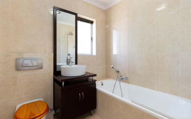 Mont Serrat 58 by CTHA