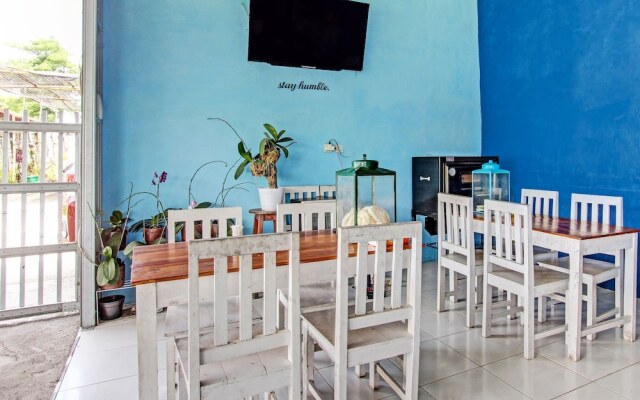 SPOT ON 92179 Latinos House