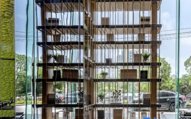 Longnan Wellton International Hotel (Municipal Government Wanda Plaza)