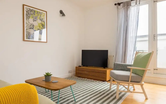 Charming Primrose Hill Rooftop Duplex