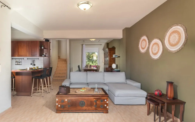 Koralia Vacation House