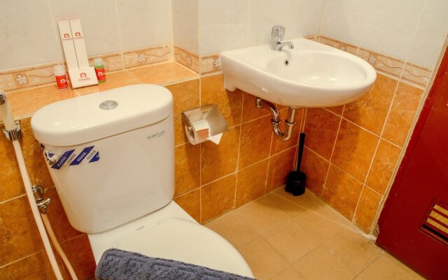 Best Space of 3BR Apartment Grand Palace Kemayoran