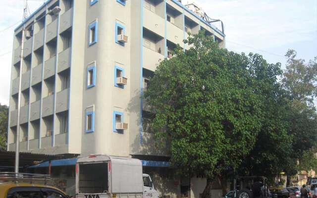 Pals Hotel