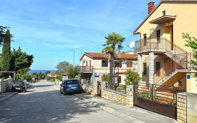 Spacious Apartment in Peroj With Terrace